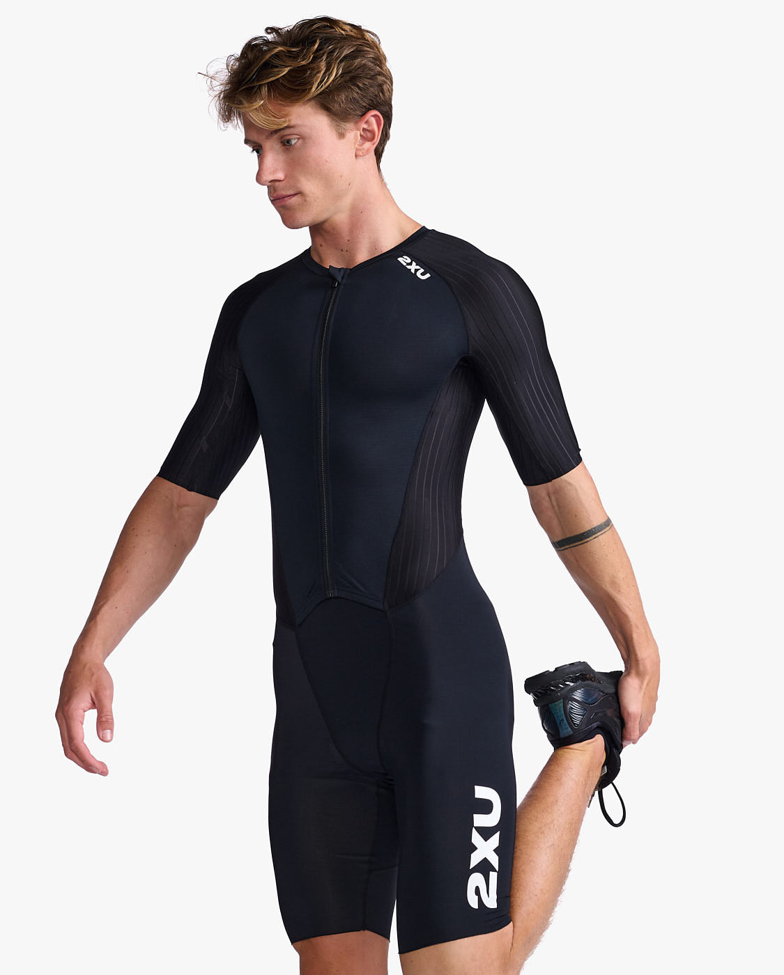 Aero Sleeved Trisuit – 2XU NZ