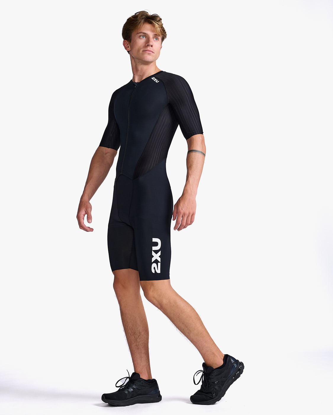 Aero Sleeved Trisuit – 2XU NZ