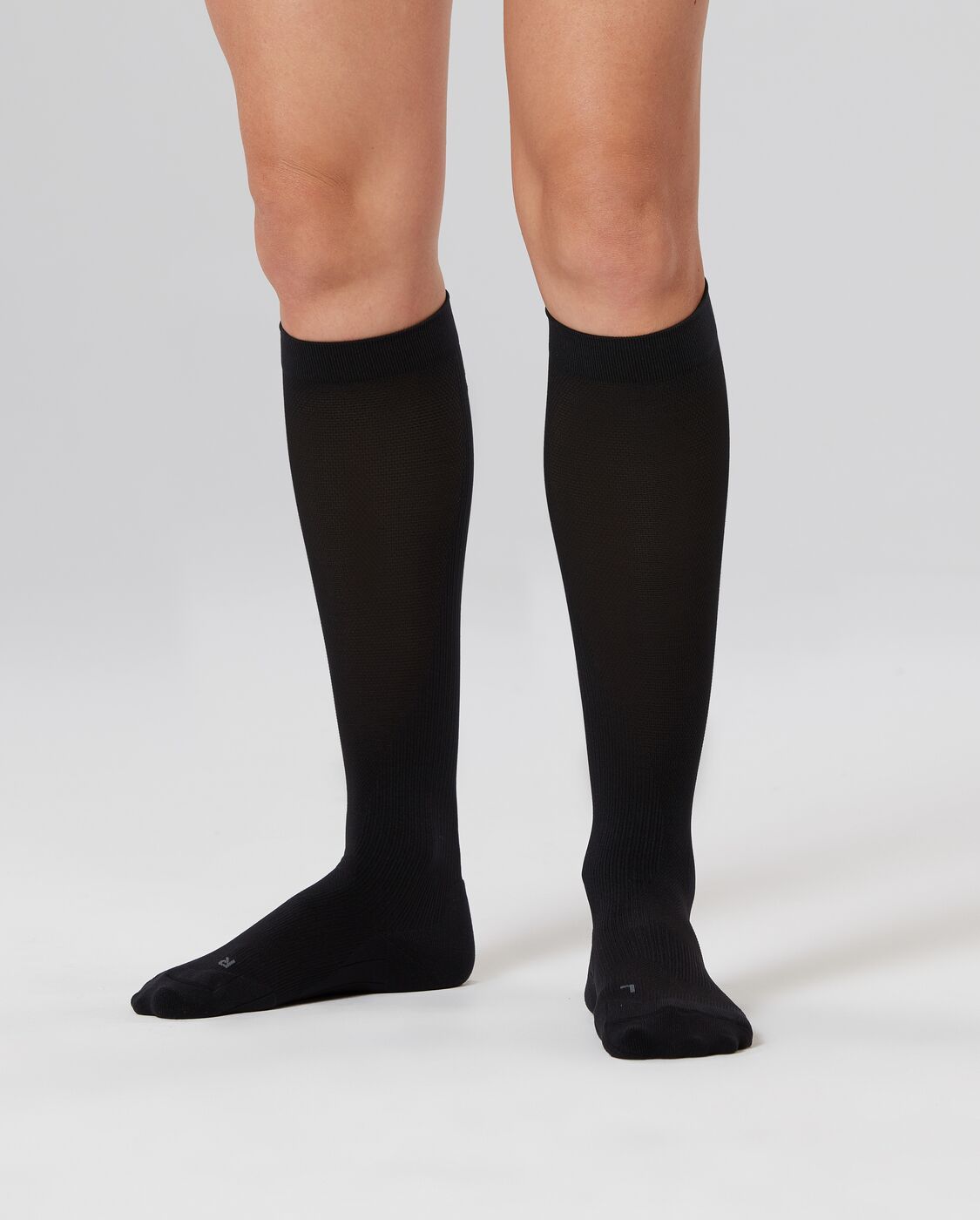 Perf Run Knee Length Compression Socks, Black/Black